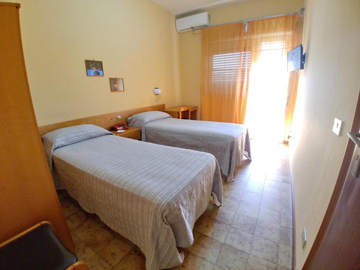 Hotel Il Dollaro Villa San Giovanni Εξωτερικό φωτογραφία